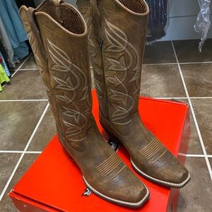 Ladies Ariat Boots